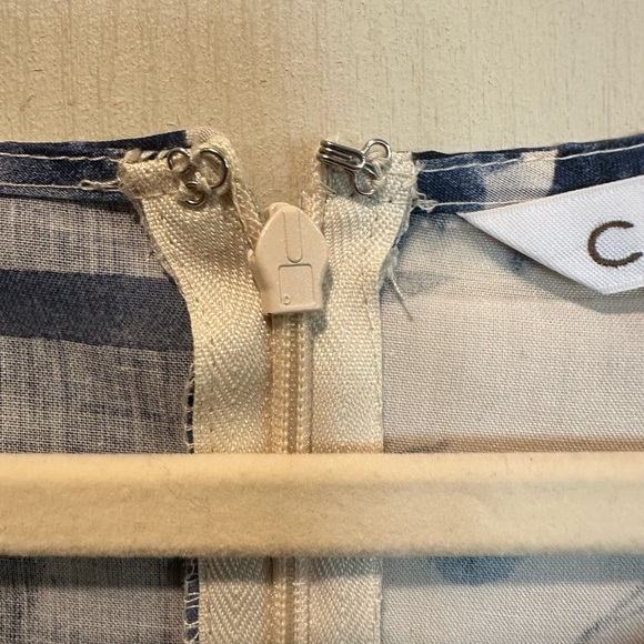 Cleo - Floral Blue and White Sleeveless Dress - Picture 4 of 6